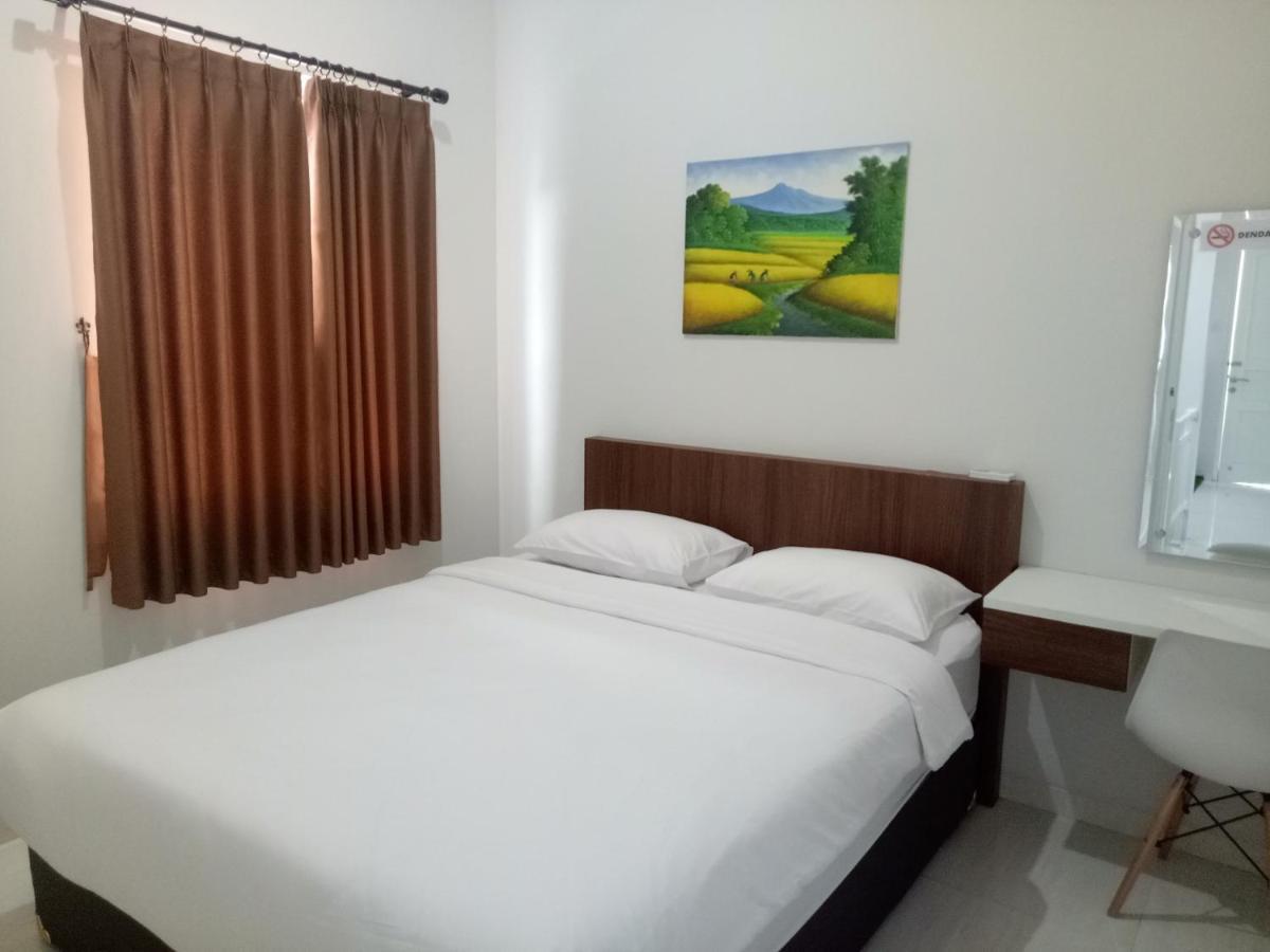 Omah Bondi Family Homestay By Fh Stay Джокякарта Екстериор снимка