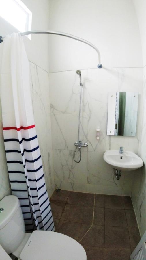 Omah Bondi Family Homestay By Fh Stay Джокякарта Екстериор снимка