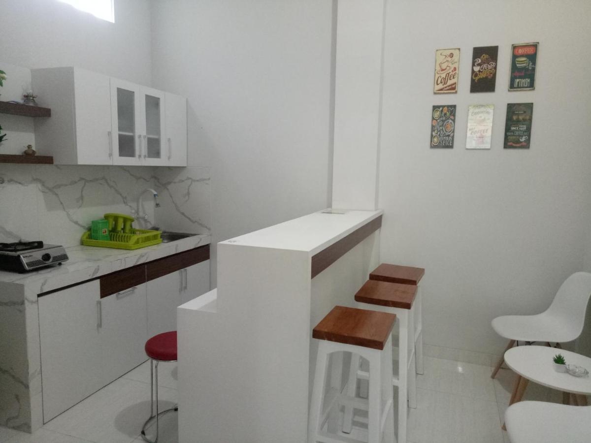 Omah Bondi Family Homestay By Fh Stay Джокякарта Екстериор снимка