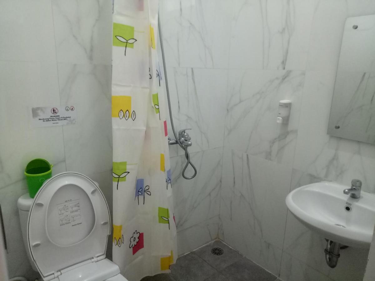 Omah Bondi Family Homestay By Fh Stay Джокякарта Екстериор снимка